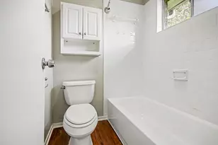 16215 Barcelona Dr, Friendswood, TX 77546 - Photo 10