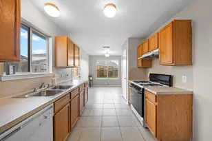 14239 Brunswick Point Ln, Houston, TX 77047 - Photo 4