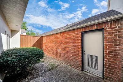 2468 Bering Drive, Houston, TX 77057 - Photo 28