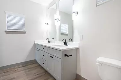 9909 Dipping Woods Street, Houston, TX 77076 - Photo 10