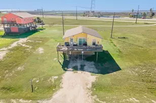 13219 Buccaneer Pkwy, Freeport, TX 77541 - Photo 4