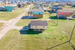 13219 Buccaneer Pkwy, Freeport, TX 77541 - Photo 10