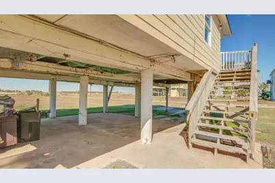 13219 Buccaneer Parkway, Freeport, TX 77541 - Photo 18