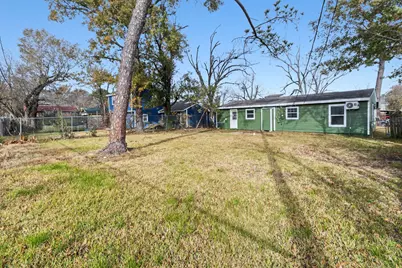 5914 Southcrest St Street, Houston, TX 77033 - Photo 18