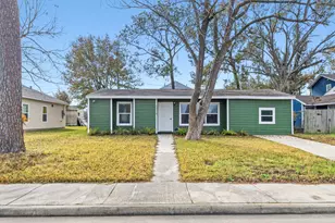 5914 Southcrest St St, Houston, TX 77033 - Photo 1