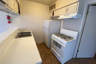 9425 Scott St, Houston, TX 77051 - Photo 8