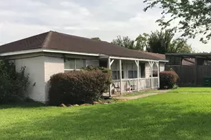 9425 Scott St, Houston, TX 77051 - Photo 1