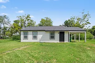 318 N Columbia St, Angleton, TX 77515 - Photo 1