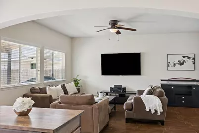 1511 Claremont Garden Circle, Houston, TX 77047 - Photo 4