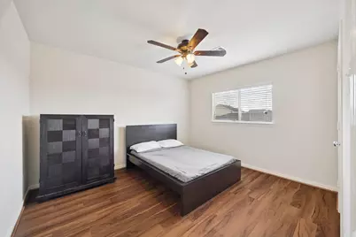 1511 Claremont Garden Circle, Houston, TX 77047 - Photo 16