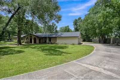 1802 Pin Oak Drive, Conroe, TX 77301 - Photo 4