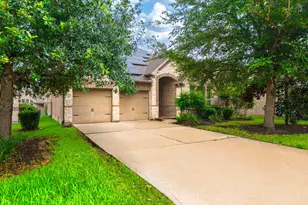 34 Danby Place, The Woodlands, TX 77375 - Photo 2