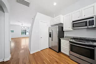 2710 Hullsmith Dr, Houston, TX 77063 - Photo 14