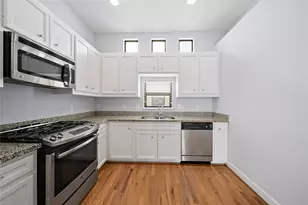 2710 Hullsmith Dr, Houston, TX 77063 - Photo 12