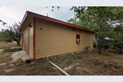 111 Laurel Oaks, Bastrop, TX 78602 - Photo 4