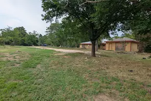 111 Laurel Oaks, Bastrop, TX 78602 - Photo 10