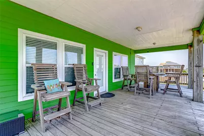 877 Palmetto Drive, Crystal Beach, TX 77650 - Photo 12