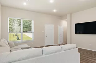 903 Crystal River Rd, Conroe, TX 77316 - Photo 4