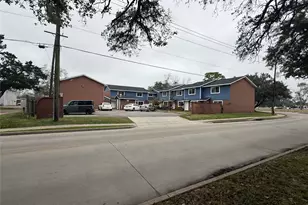 1904 Mustang Rd, Alvin, TX 77511 - Photo 1