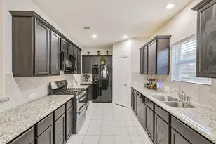7527 Windsor Valley Ln, Houston, TX 77049 - Photo 18