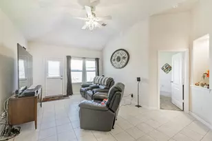 7527 Windsor Valley Ln, Houston, TX 77049 - Photo 12