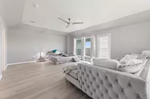 709 N Bayshore Dr, La Porte, TX 77571 - Photo 28