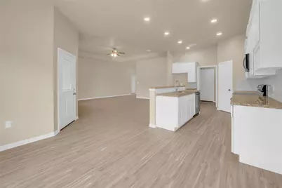 632 Mill Road, Angleton, TX 77515 - Photo 10