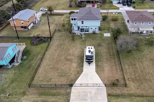 16506 Mansvelt Rd, Jamaica Beach, TX 77554 - Photo 2