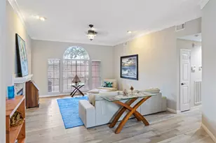815 Maplewood Falls Ct, Houston, TX 77062 - Photo 4