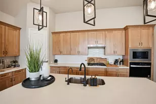 19303 Seabiscuit Stable Trl, Tomball, TX 77377 - Photo 8