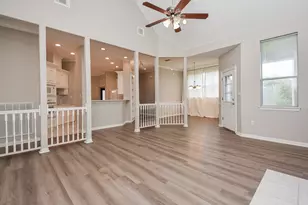 11102 Waxwing St, Houston, TX 77035 - Photo 14