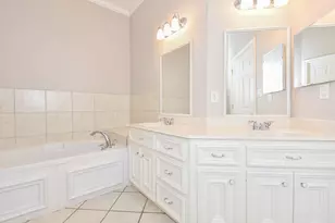 11102 Waxwing St, Houston, TX 77035 - Photo 26