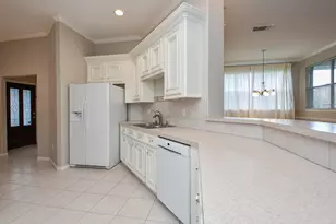 11102 Waxwing St, Houston, TX 77035 - Photo 6