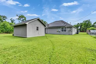209 Schley St, Richwood, TX 77531 - Photo 18