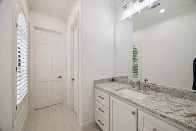 5 Magnolia Woods Drive, Kingwood, TX 77339 - Photo 32