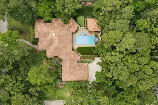 5 Magnolia Woods Dr, Kingwood, TX 77339 - Photo 1
