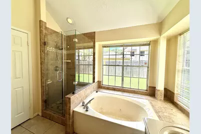 4230 Torrey Creek Lane, Houston, TX 77014 - Photo 20