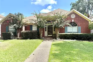 4230 Torrey Creek Ln, Houston, TX 77014 - Photo 2