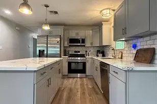 2725 E Railroad St, Vidor, TX 77662 - Photo 10