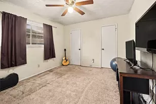 8518 Ashwyne Ln, La Porte, TX 77571 - Photo 16