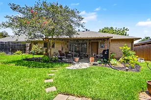 8518 Ashwyne Ln, La Porte, TX 77571 - Photo 18