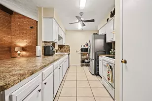 8518 Ashwyne Ln, La Porte, TX 77571 - Photo 8