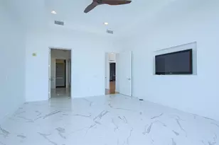 2727 Kirby Dr, Houston, TX 77098 - Photo 24