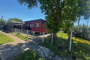 1504 Luzon St, Houston, TX 77009 - Photo 8