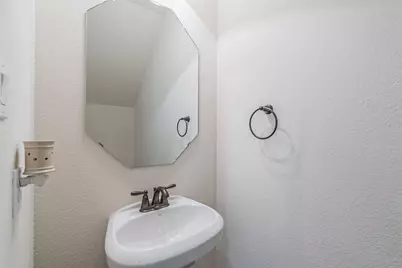 9 Laurelwood Drive, Pasadena, TX 77058 - Photo 18