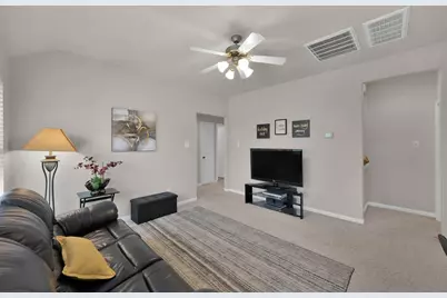15 Aquiline Oaks Place, The Woodlands, TX 77382 - Photo 26