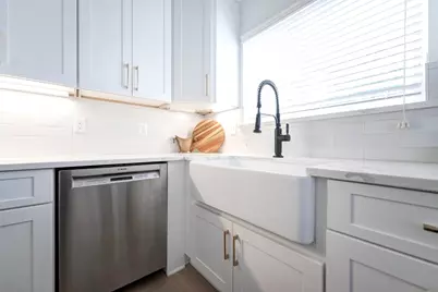 10118 Briar Rose Drive, Houston, TX 77042 - Photo 12