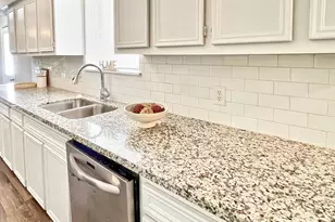 113 June Ct, Richwood, TX 77531 - Photo 18