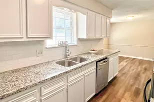 113 June Ct, Richwood, TX 77531 - Photo 12