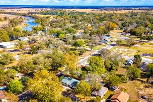 703 Austin St, Columbus, TX 78934 - Photo 32